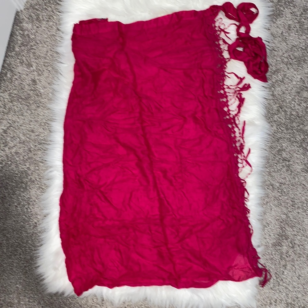 NWT Hinge Crochet Trim Pareo in Pink Vivacious